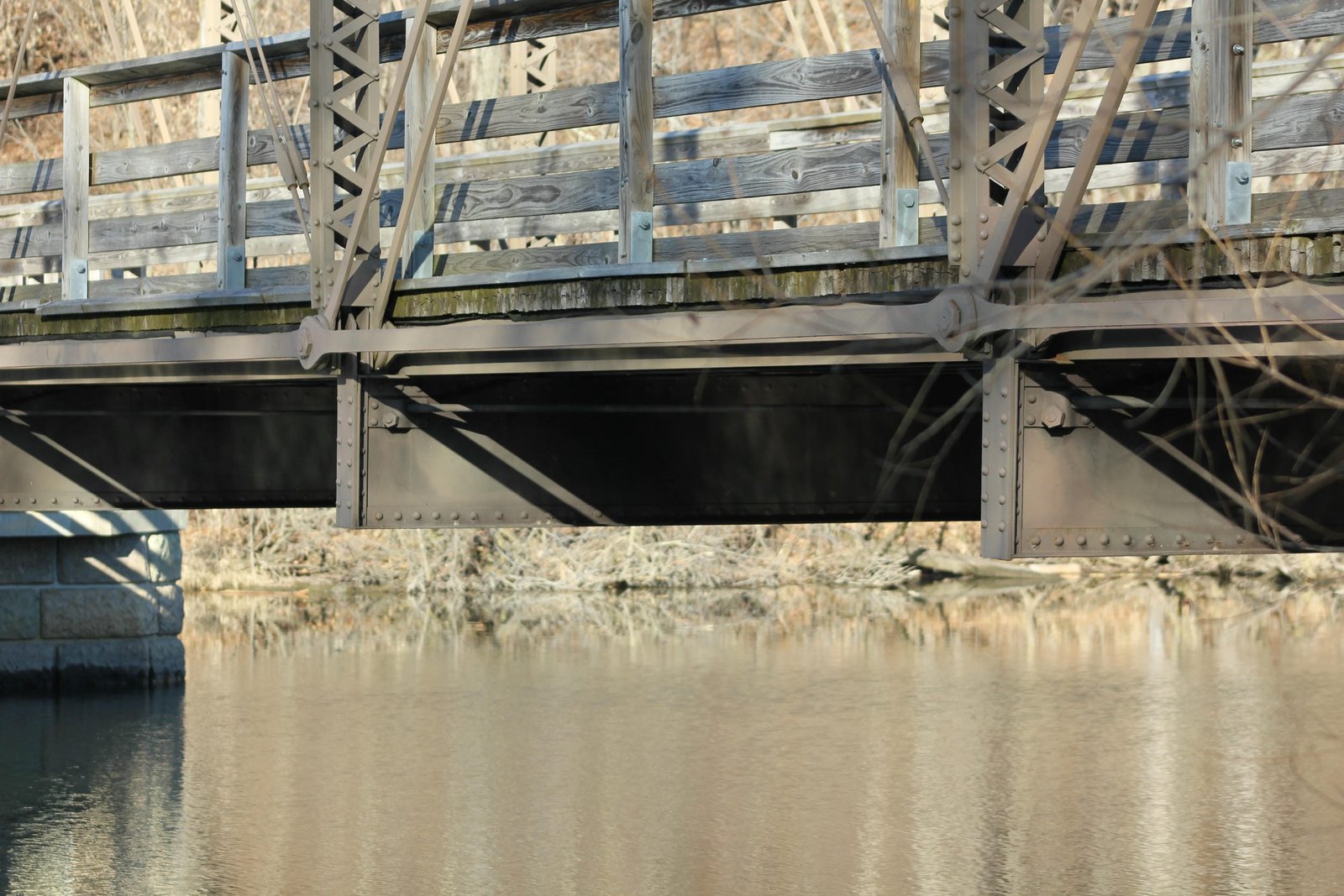 Floorbeam, through truss span